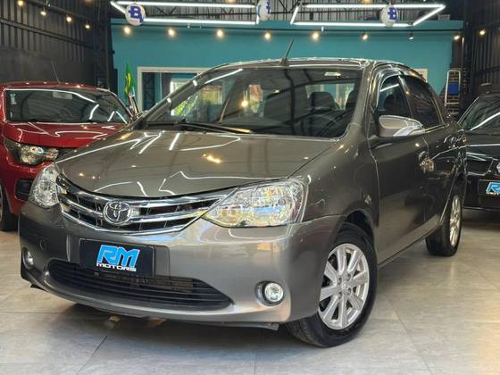 TOYOTA ETIOS 1.5 XLS SEDAN 16V FLEX 4P AUTOMÁTICO TOYOTA ETIOS 1.5 XLS SEDAN 16V FLEX 4P AUTOMÁTICO